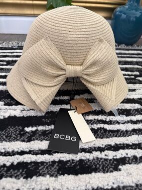 BCBG Neutral Beige Bow Sun Hat